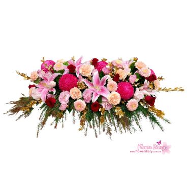 台北花店嚴選 瀑布型會議講台桌花